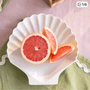 Meri Meri Bamboo Shell Plate Set – Natural Beige from the Summer 2026 Jilly Box